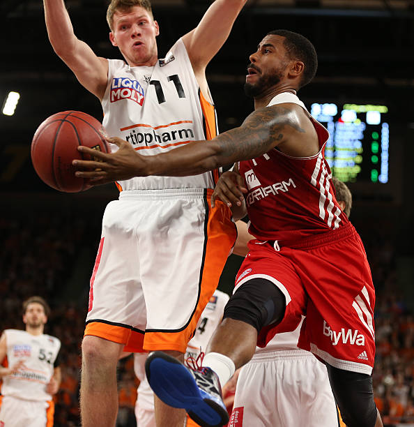 争对手都不 争对手都不